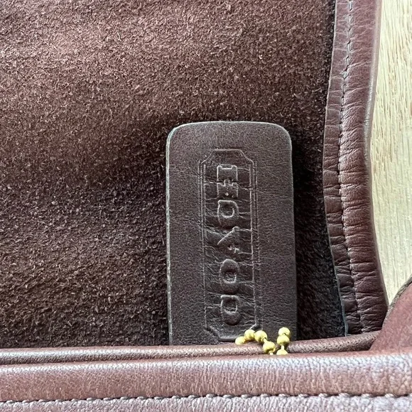 Coach Vintege Crossbody Bag - Picture 13 of 16